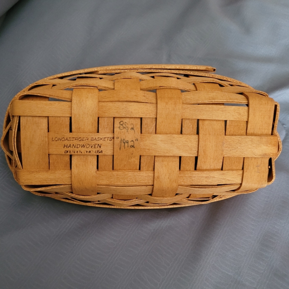 Longaberger 1992 Lavender Booking Basket with Liner - Picture 5 of 9